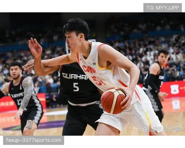 杨瀚森突破篮下效率提升明显，内线对抗能力优于同龄中锋